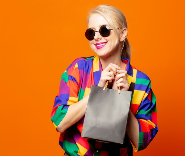 Les chemises des années 80 : Style iconique, histoire et influence sur la mode contemporaine