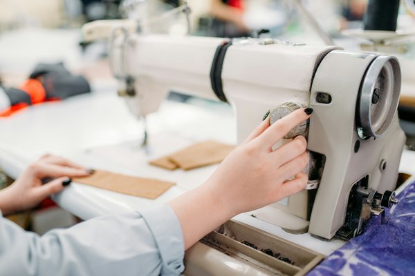 Machine à coudre : vente, réparation et accessoires de couture accessibles